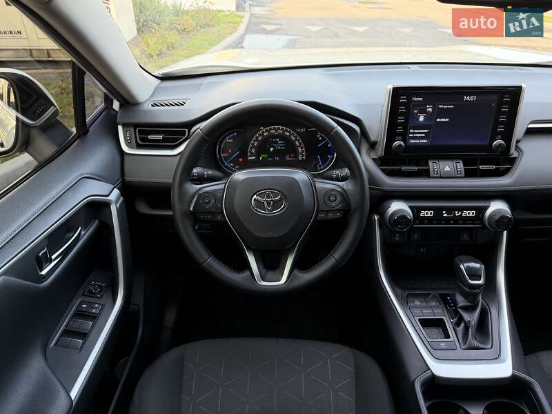 Внедорожник / Кроссовер Toyota RAV4 2019 в Днепре