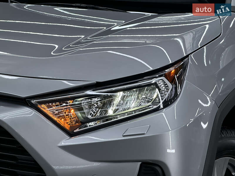 Внедорожник / Кроссовер Toyota RAV4 2022 в Ужгороде