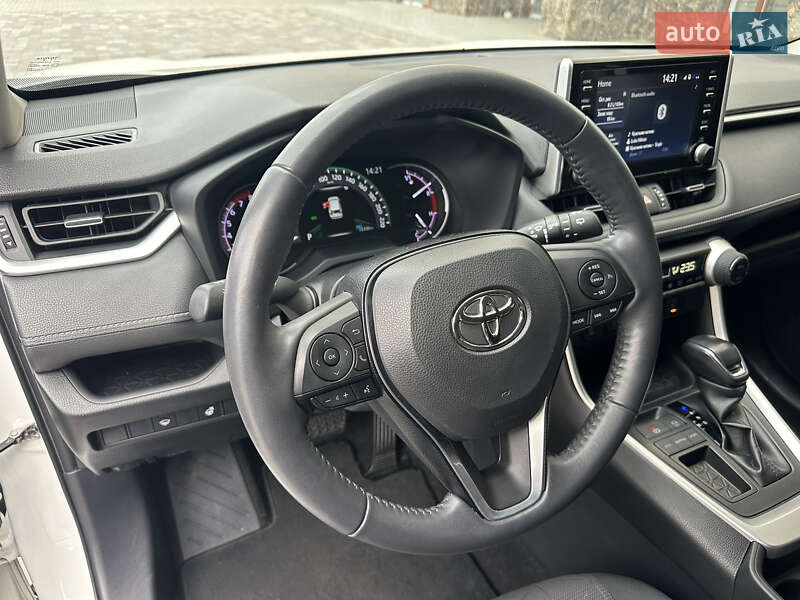 Внедорожник / Кроссовер Toyota RAV4 2019 в Черкассах