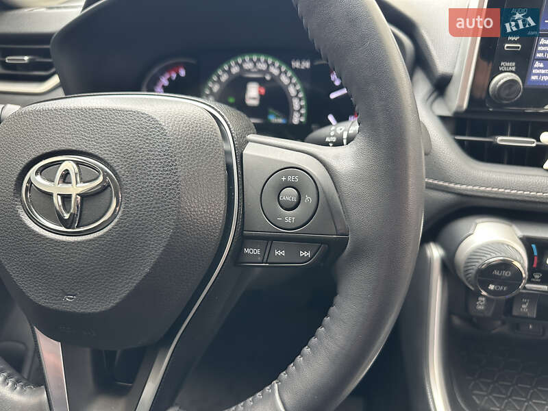 Внедорожник / Кроссовер Toyota RAV4 2019 в Черкассах