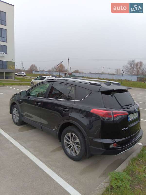 Внедорожник / Кроссовер Toyota RAV4 2016 в Ровно