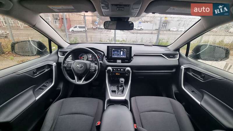 Внедорожник / Кроссовер Toyota RAV4 2018 в Киеве
