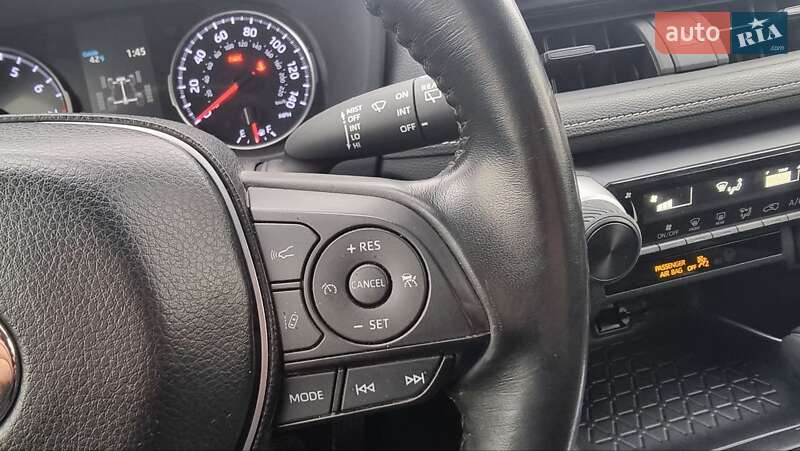 Внедорожник / Кроссовер Toyota RAV4 2018 в Киеве