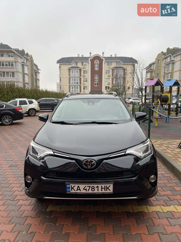 Внедорожник / Кроссовер Toyota RAV4 2018 в Киеве фото 2 Внедорожник / Кроссовер Toyota RAV4 2018 в Киеве