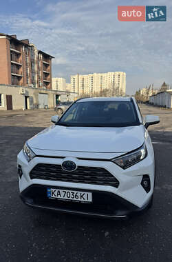 Внедорожник / Кроссовер Toyota RAV4 2023 в Харькове