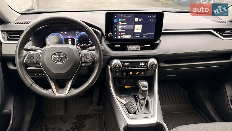 Внедорожник / Кроссовер Toyota RAV4 2023 в Киеве