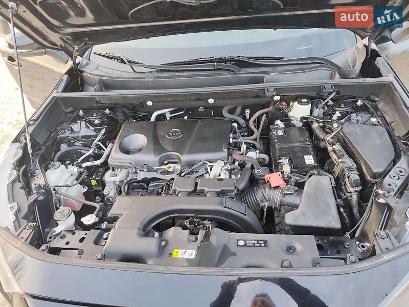 Внедорожник / Кроссовер Toyota RAV4 2019 в Кременчуге