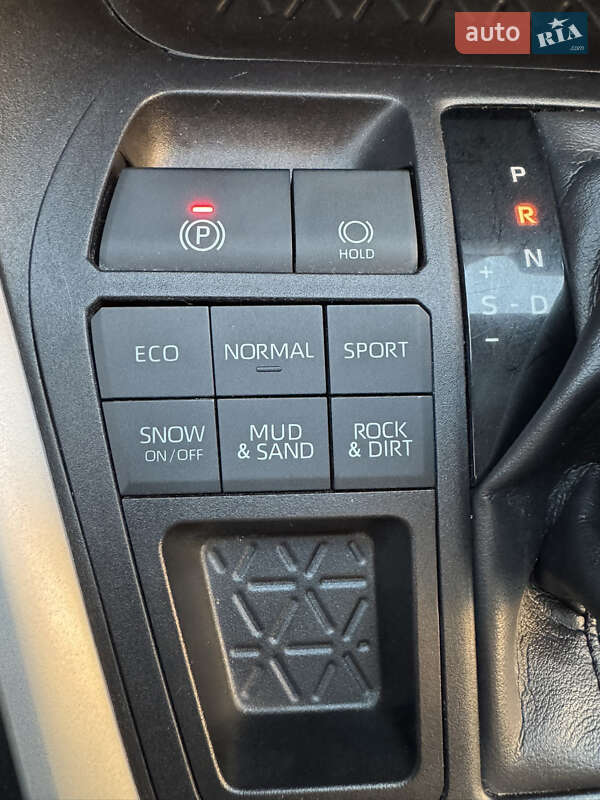 Внедорожник / Кроссовер Toyota RAV4 2019 в Киеве