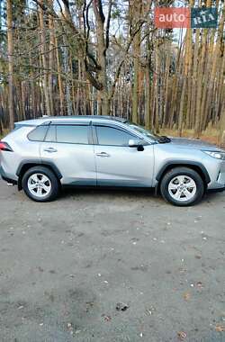 Позашляховик / Кросовер Toyota RAV4 2020 в Ірпені
