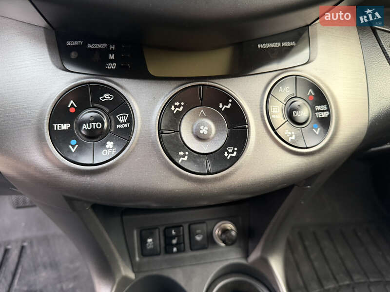 Внедорожник / Кроссовер Toyota RAV4 2011 в Одессе