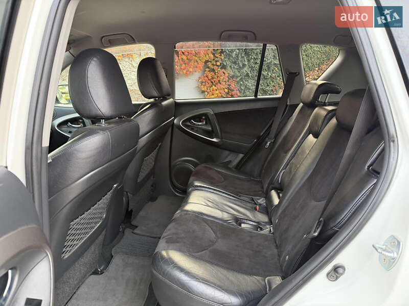 Внедорожник / Кроссовер Toyota RAV4 2011 в Одессе