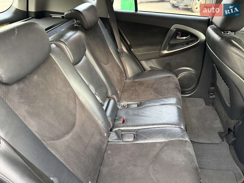 Внедорожник / Кроссовер Toyota RAV4 2011 в Одессе