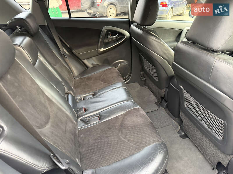 Внедорожник / Кроссовер Toyota RAV4 2011 в Одессе