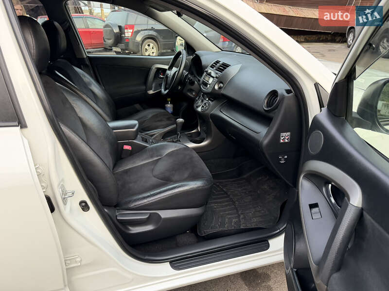 Внедорожник / Кроссовер Toyota RAV4 2011 в Одессе