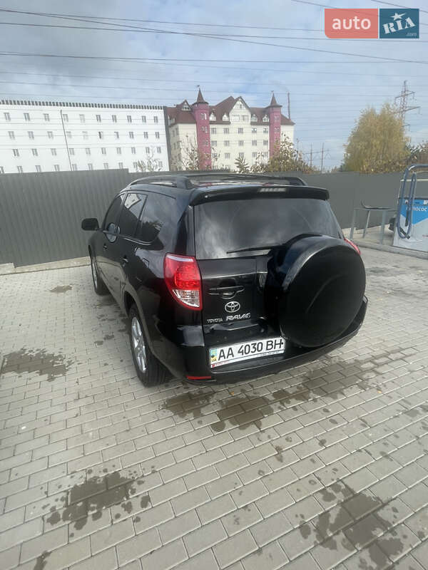 Позашляховик / Кросовер Toyota RAV4 2006 в Києві