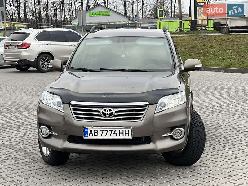 Позашляховик / Кросовер Toyota RAV4 2010 в Вінниці