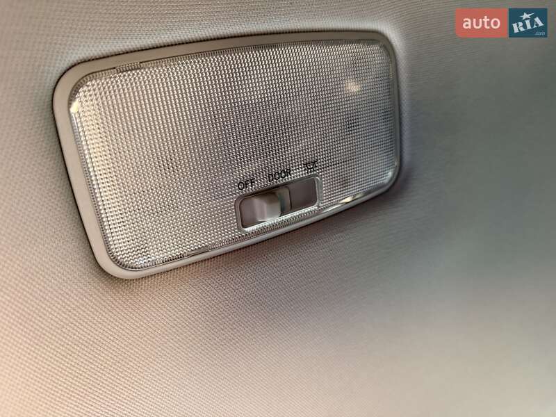 Внедорожник / Кроссовер Toyota RAV4 2019 в Львове