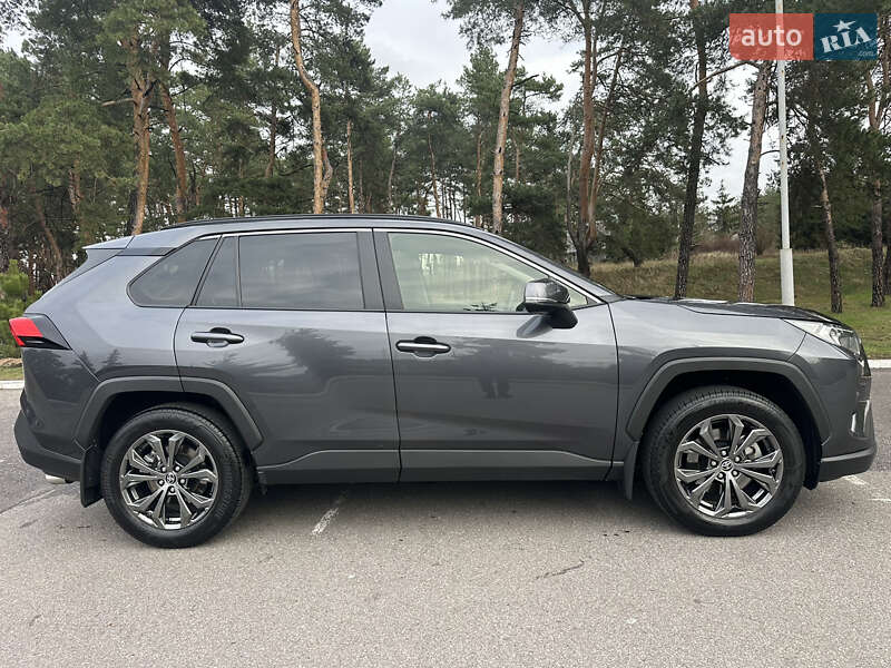 Позашляховик / Кросовер Toyota RAV4 2024 в Києві фото 18 Позашляховик / Кросовер Toyota RAV4 2024 в Києві