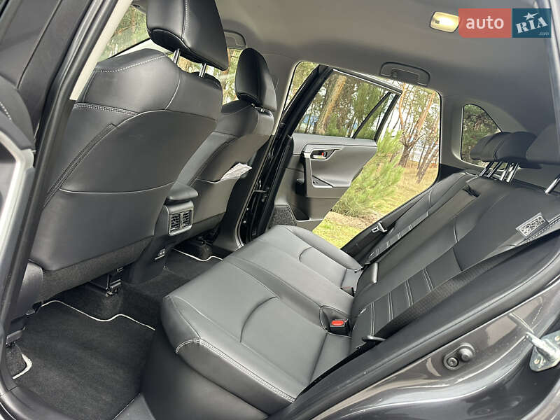 Позашляховик / Кросовер Toyota RAV4 2024 в Києві фото 40 Позашляховик / Кросовер Toyota RAV4 2024 в Києві