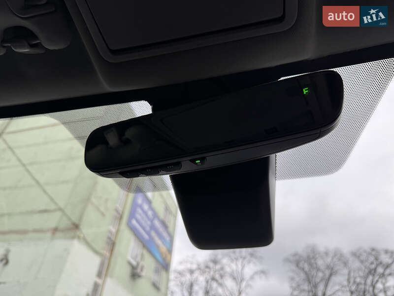 Внедорожник / Кроссовер Toyota RAV4 2016 в Киеве