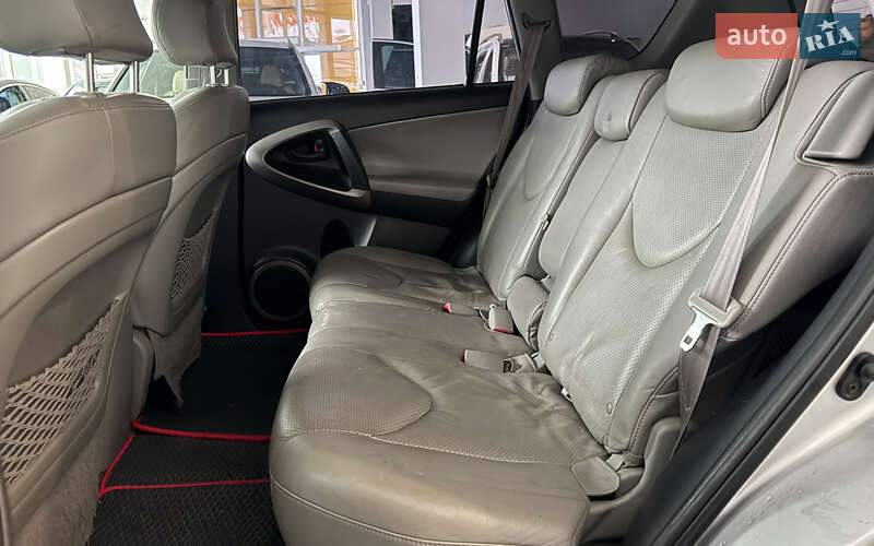 Внедорожник / Кроссовер Toyota RAV4 2007 в Шептицькому