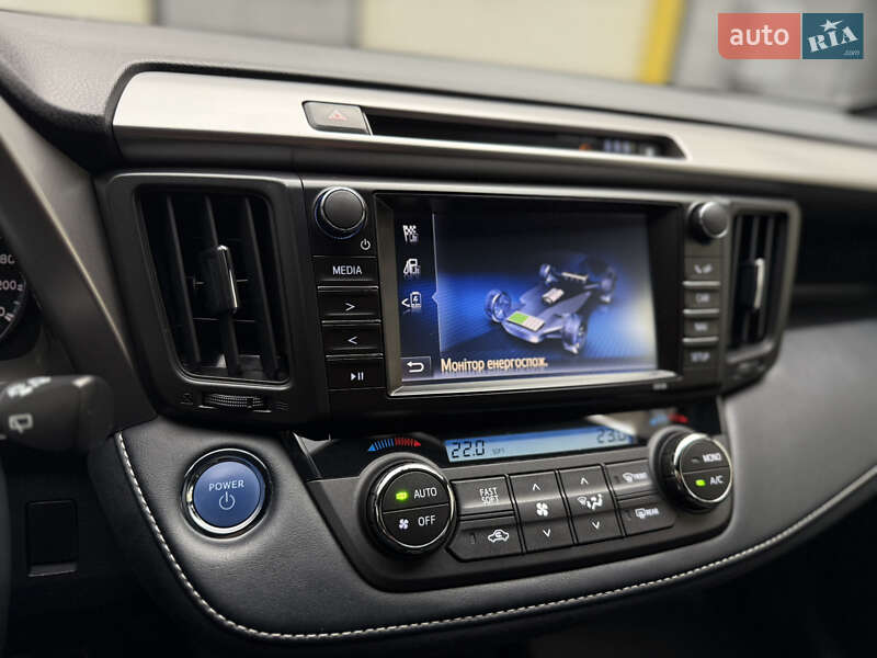 Внедорожник / Кроссовер Toyota RAV4 2018 в Киеве