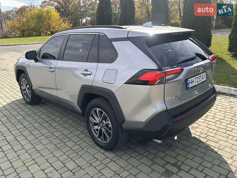 Внедорожник / Кроссовер Toyota RAV4 2021 в Одессе