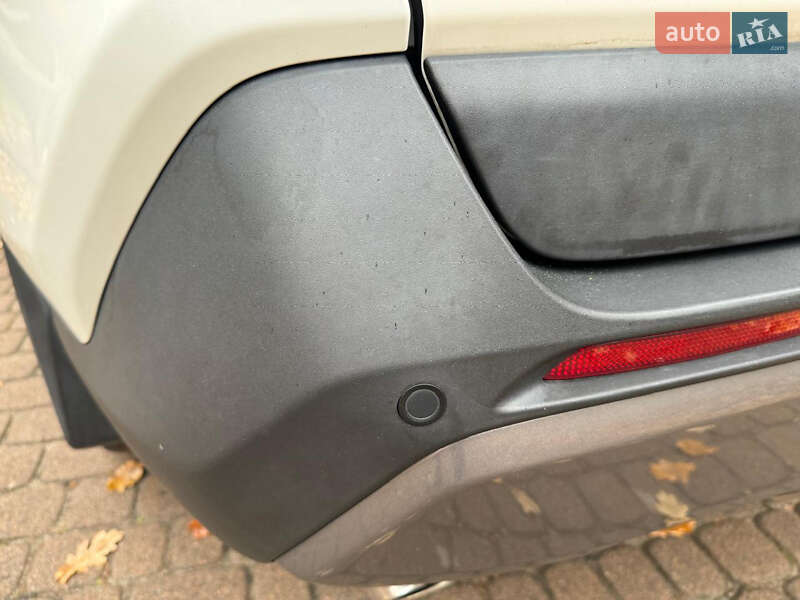 Позашляховик / Кросовер Toyota RAV4 2020 в Львові