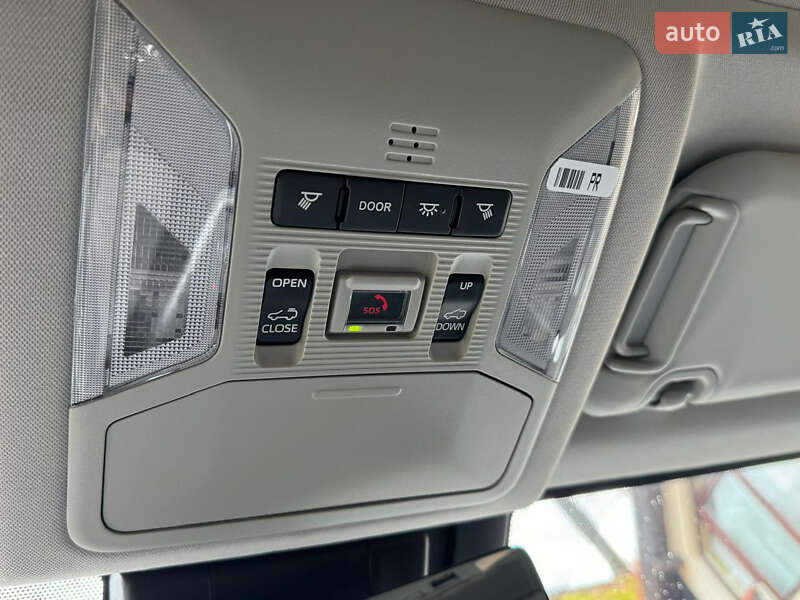 Позашляховик / Кросовер Toyota RAV4 2020 в Львові