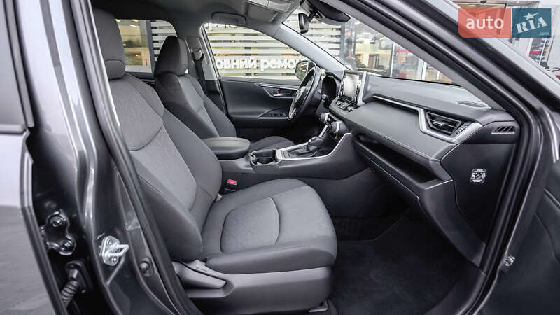 Внедорожник / Кроссовер Toyota RAV4 2021 в Львове