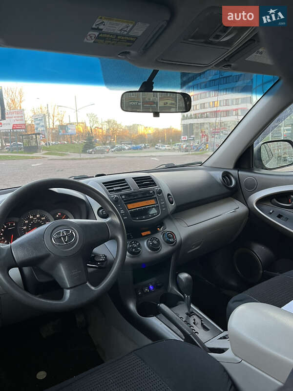 Внедорожник / Кроссовер Toyota RAV4 2006 в Ивано-Франковске