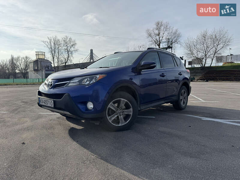 Внедорожник / Кроссовер Toyota RAV4 2015 в Киеве