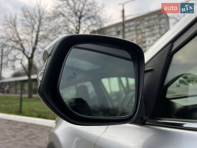 Позашляховик / Кросовер Toyota RAV4 2016 в Києві