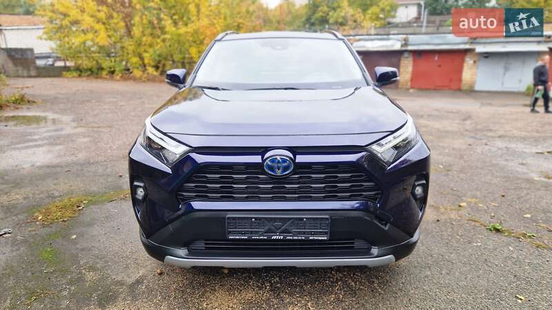 Внедорожник / Кроссовер Toyota RAV4 2023 в Киеве