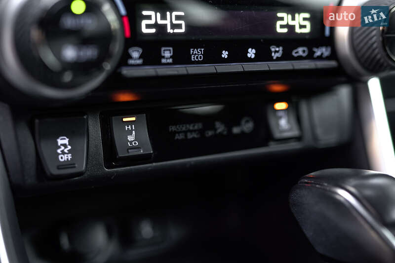 Внедорожник / Кроссовер Toyota RAV4 2021 в Львове