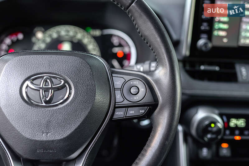 Внедорожник / Кроссовер Toyota RAV4 2021 в Львове