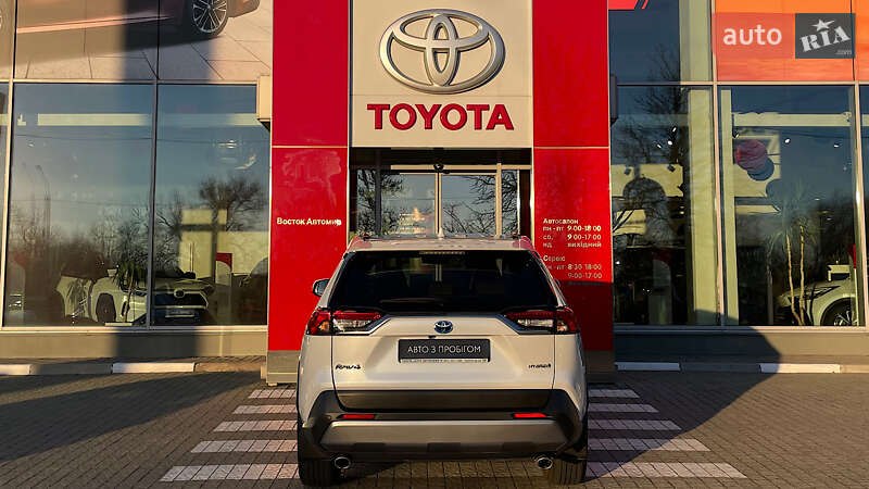 Позашляховик / Кросовер Toyota RAV4 2023 в Запоріжжі