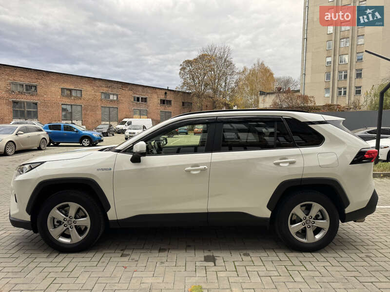 Позашляховик / Кросовер Toyota RAV4 2021 в Житомирі