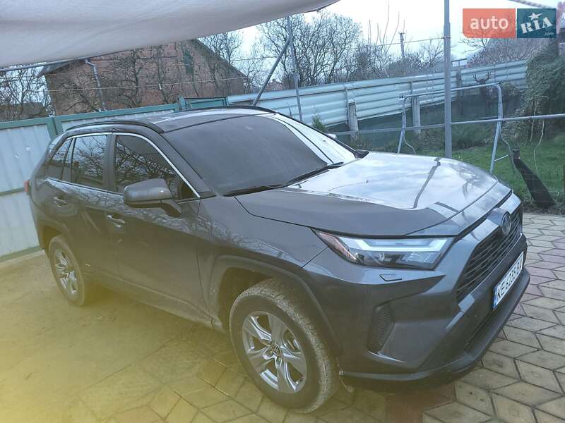 Позашляховик / Кросовер Toyota RAV4 2022 в Полтаві