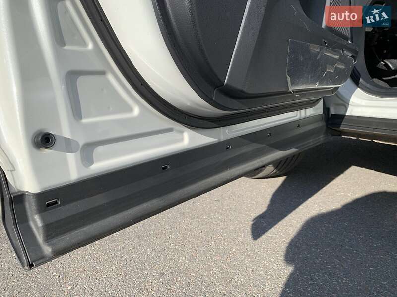 Внедорожник / Кроссовер Toyota RAV4 2013 в Киеве