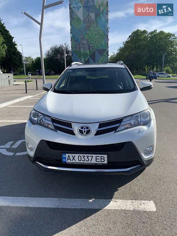 Внедорожник / Кроссовер Toyota RAV4 2013 в Киеве