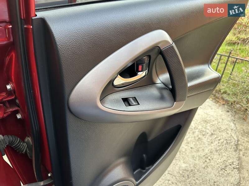 Позашляховик / Кросовер Toyota RAV4 2008 в Одесі