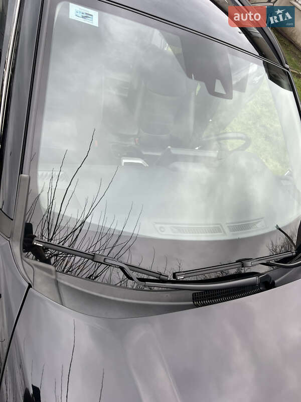 Внедорожник / Кроссовер Toyota RAV4 2020 в Буче