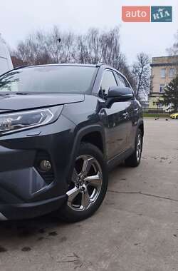 Внедорожник / Кроссовер Toyota RAV4 2019 в Миргороде