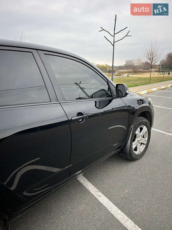 Внедорожник / Кроссовер Toyota RAV4 2012 в Ирпене