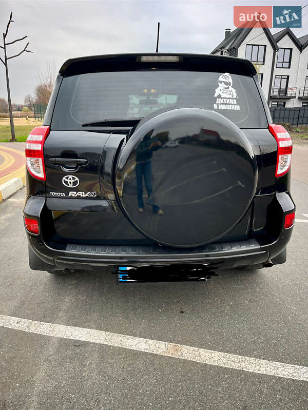 Внедорожник / Кроссовер Toyota RAV4 2012 в Ирпене