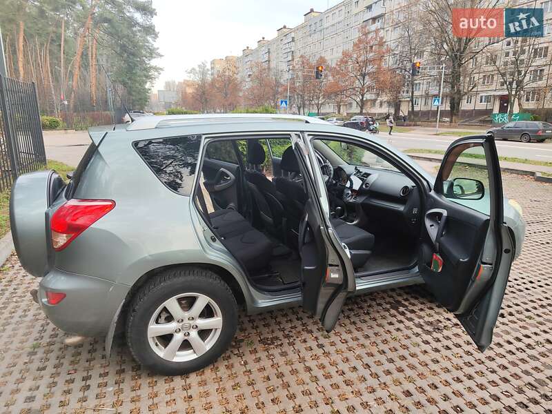 Внедорожник / Кроссовер Toyota RAV4 2007 в Киеве фото 4 Внедорожник / Кроссовер Toyota RAV4 2007 в Киеве