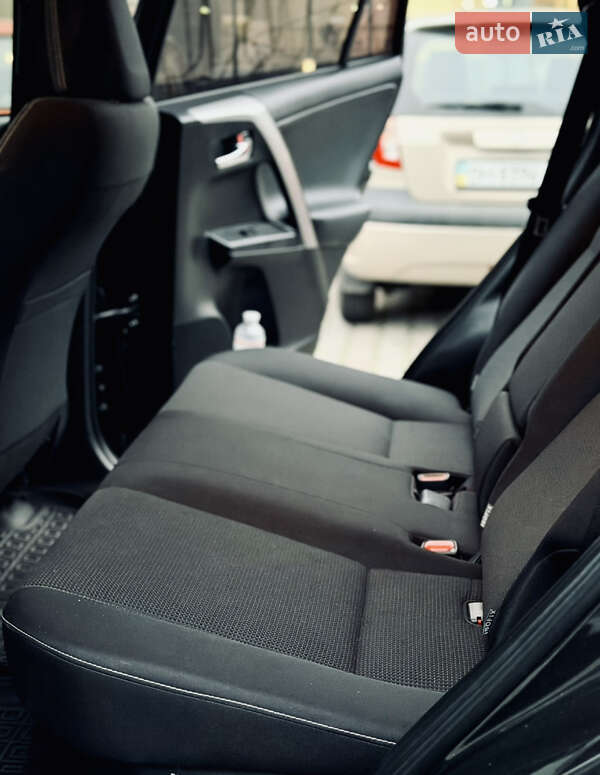 Внедорожник / Кроссовер Toyota RAV4 2016 в Одессе