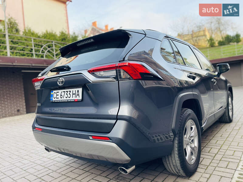 Внедорожник / Кроссовер Toyota RAV4 2022 в Черновцах