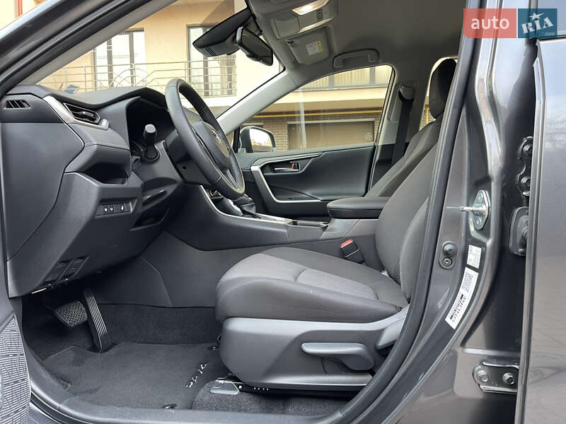 Внедорожник / Кроссовер Toyota RAV4 2022 в Черновцах